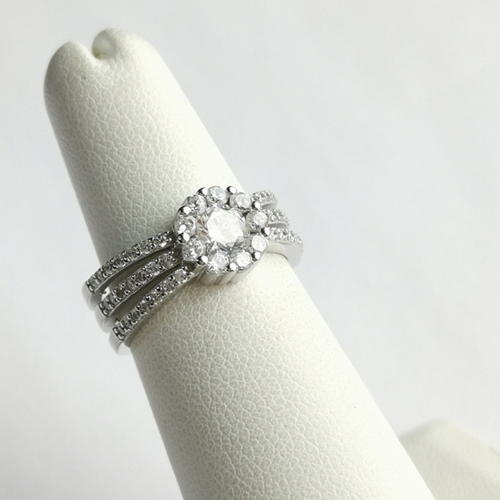 Sterling Silver CZ Ring size 6 ๐ - Picture 3 of 7